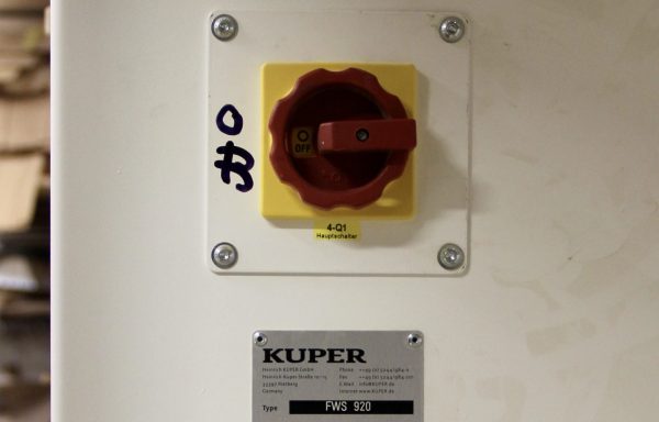 Kuper FWS 920 límþráðavél / spónsaumavél